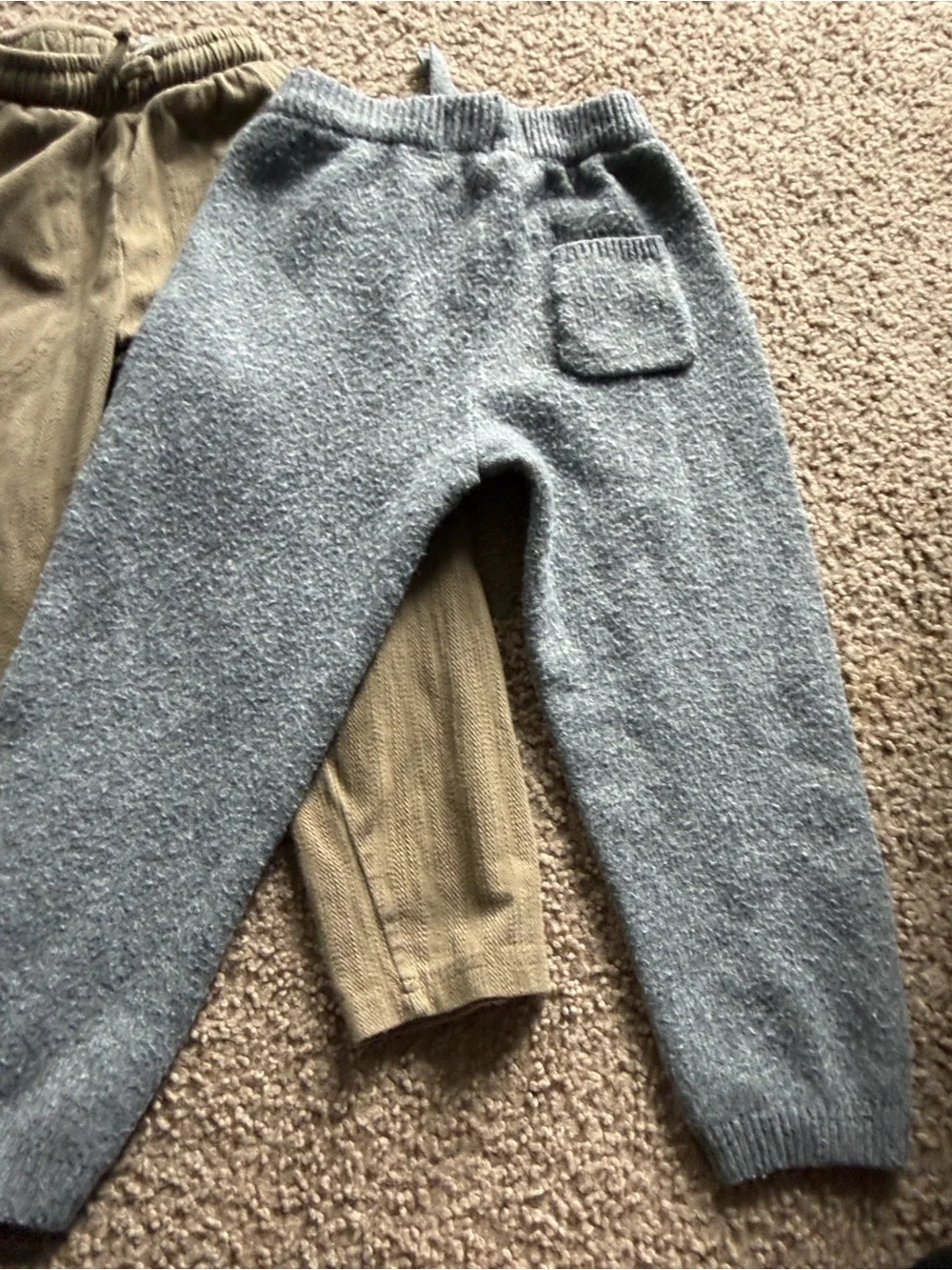 B21 lot of 2 4-5t Zara gray and olive kids casual bottoms - 2 pack